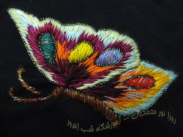 گلدوزی پروانه روی شلوار جین- روزا نور محمدیان